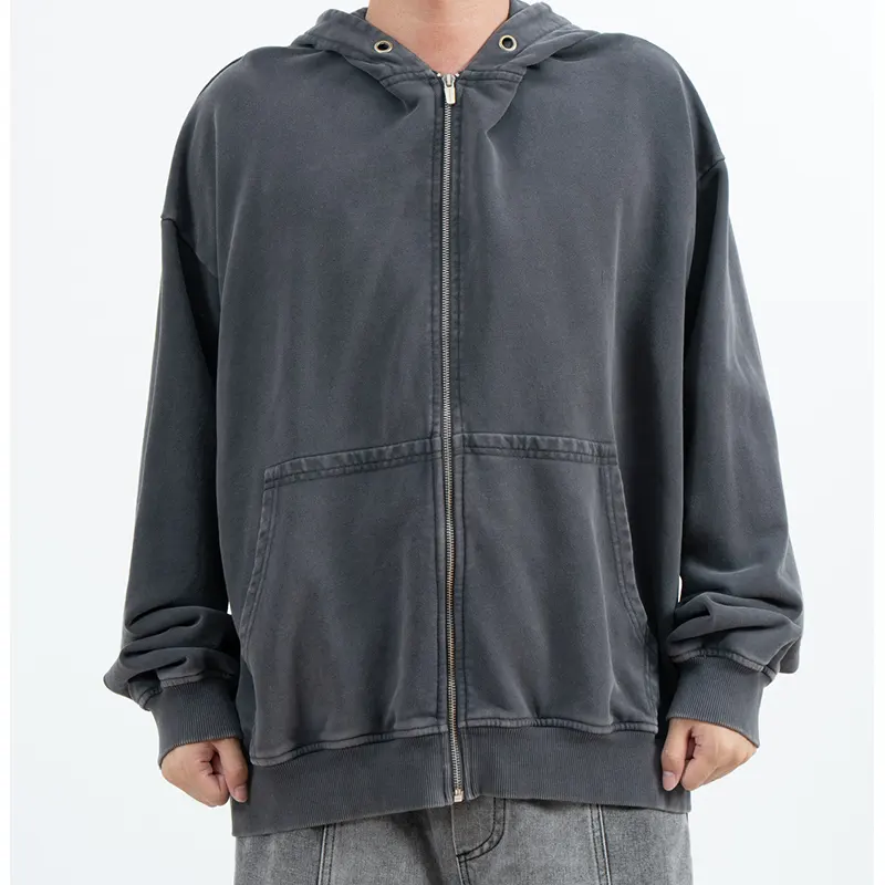 Áo hoodie có khóa kéo màu than quá khổ với vẻ ngoài mờ nhạt